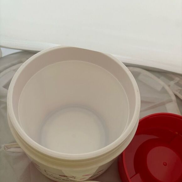 Hello Kitty 1976, 2011 Sanrio Plastic Cherry Design Thermal Container - Picture 10 of 10